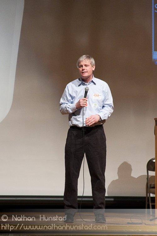 Representative Paul Thissen, also running for governor, addresse